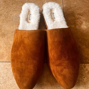 Brand new, never worn Madewell camel suede slides.